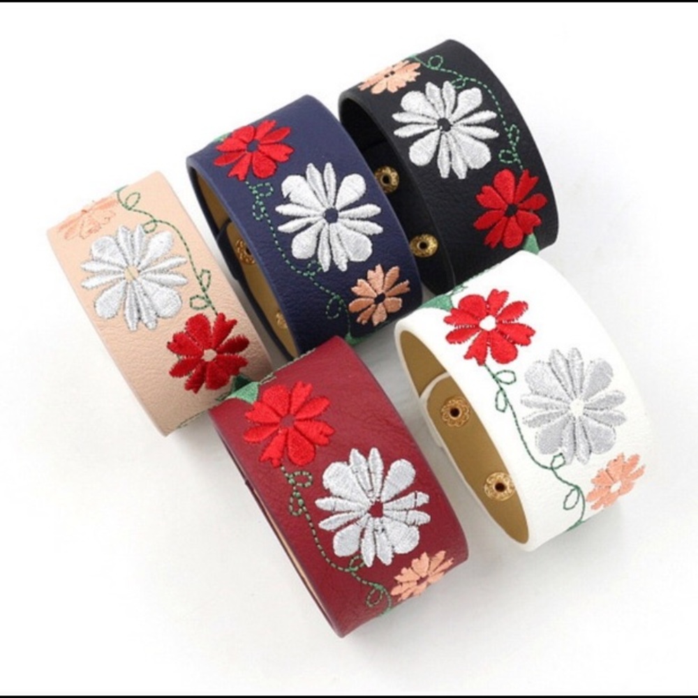 ❤️EMBROIDERY LEATHER SNAP BRACELETS❤️FESTIVAL TIME